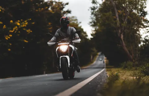 Sfondo Motocicletta 4K · cars · 3840×2486