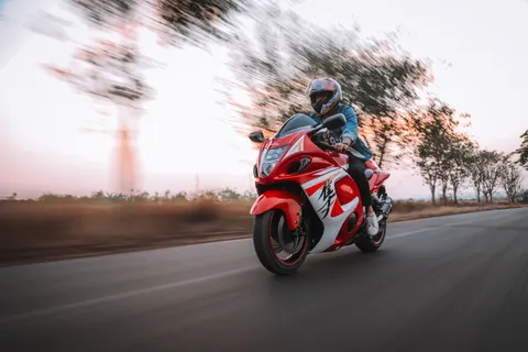 摩托車 4K桌布 · cars · 3840×2560