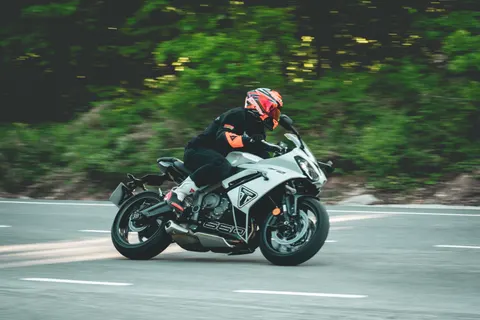 Motorrad 4K Hintergrundbild · cars · 3840×2560