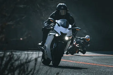 Motorrad 4K Hintergrundbild · cars · 3840×2560