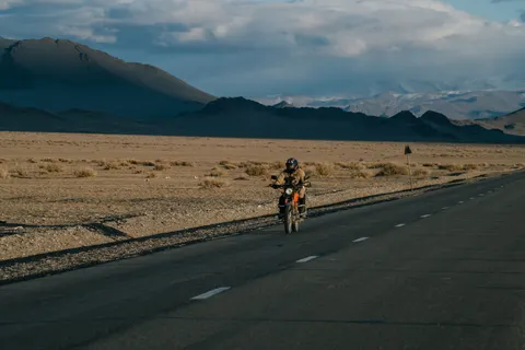 Sfondo Motocicletta 4K · cars · 3840×2560