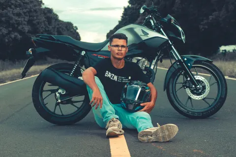Sfondo Motocicletta 4K · cars · 3840×2560