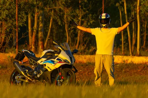 Motorfiets 4K-achtergrond · cars · 3840×2560