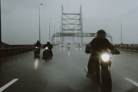 Sfondo Motocicletta 4K · cars · 3840×2560