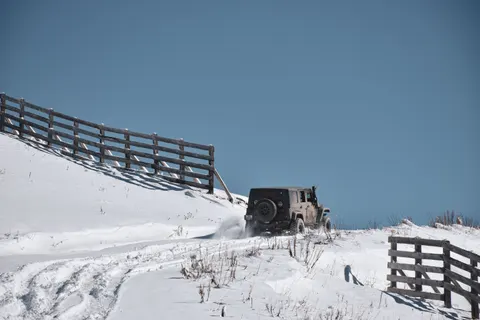Fond d'écran Tout-terrain 4K · cars · 3840×2560