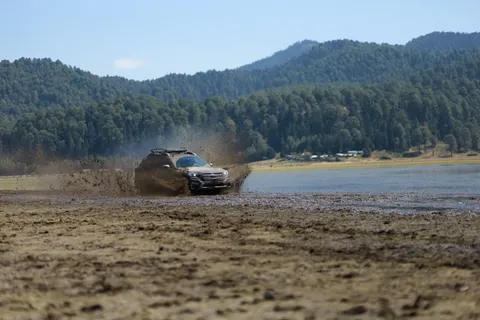 Tapeta Samochód terenowy 4K · cars · 3840×2560