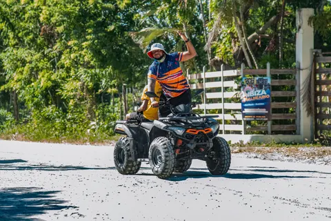 Off-Road 4K Wallpaper · cars · 3840×2563