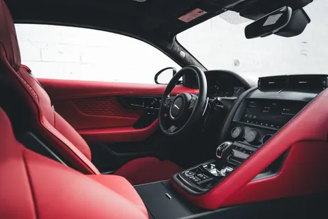 Обои Салон автомобиля 4K · cars · 3840×2560