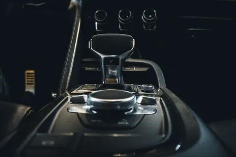 कार का इंटीरियर 4K वॉलपेपर · cars · 3840×2560