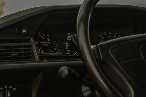 Обои Салон автомобиля 4K · cars · 3840×2560