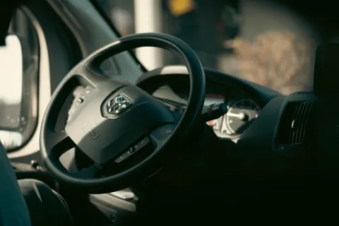 Fond d'écran Intérieur de voiture 4K · cars · 3840×2560