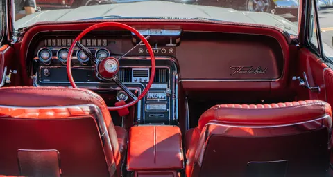 Обои Салон автомобиля 4K · cars · 3840×2049