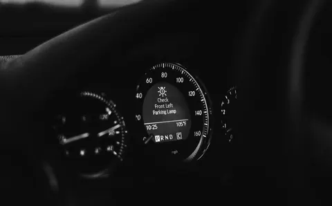 कार का इंटीरियर 4K वॉलपेपर · cars · 3840×2387