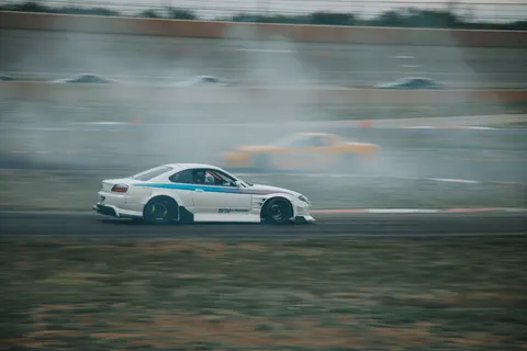 賽車 4K桌布 · cars · 3840×2560