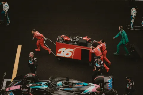 Race Car 4K Wallpaper · cars · 3840×2561