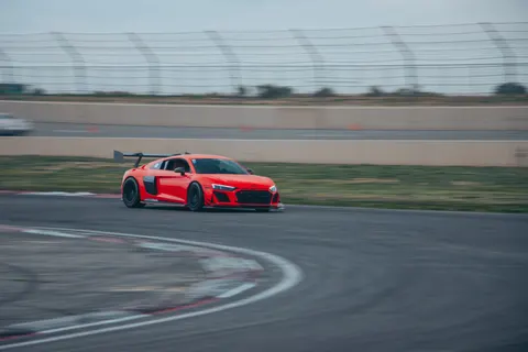 Fond d'écran Voiture de course 4K · cars · 3840×2560