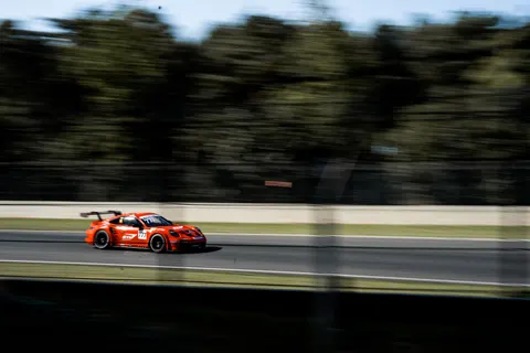 Race Car 4K Wallpaper · cars · 3840×2560