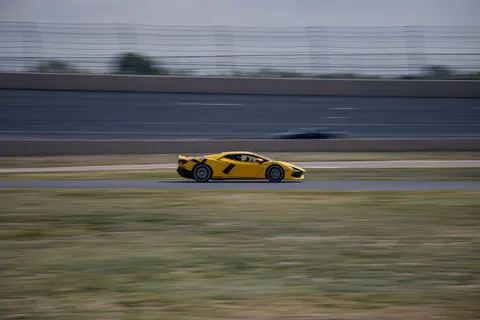 Raceauto 4K-achtergrond · cars · 3840×2560