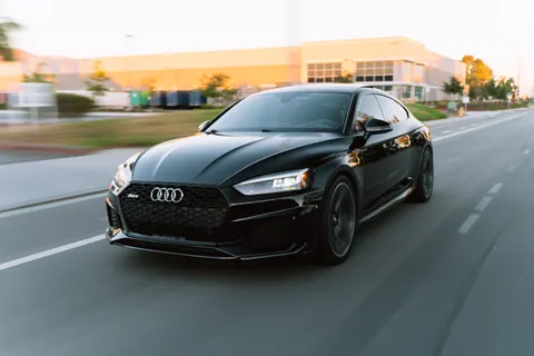 Fond d'écran Voiture électrique 4K · cars · 3840×2560