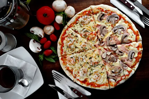 पिज़्ज़ा 4K वॉलपेपर · food · 3840×2560