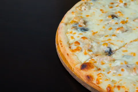 Pizza 4K Wallpaper · food · 3840×2560