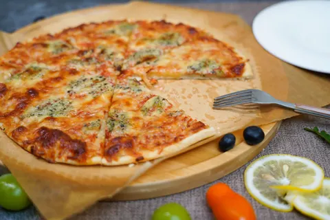 Pizza 4K Wallpaper · food · 3840×2560
