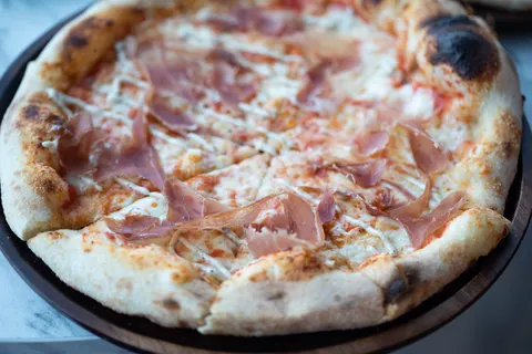 Pizza 4K Wallpaper · food · 3840×2560