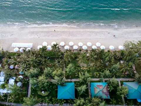 Beach from Above 4K Wallpaper · ocean · 3840×2880