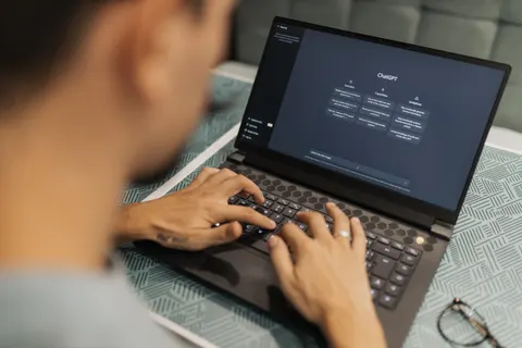 والپیپر صفحه کد با کیفیت 4K · technology · 3840×2560