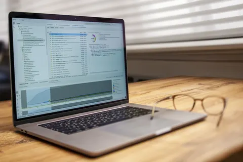 Code-Bildschirm 4K Hintergrundbild · technology · 3840×2560