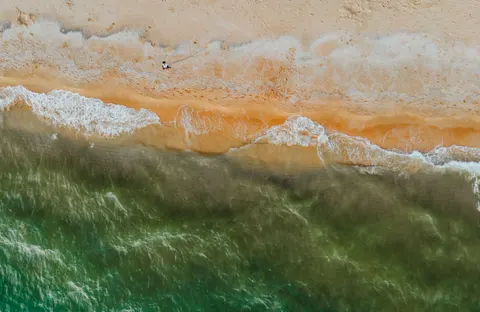 Beach from Above 4K Wallpaper · ocean · 3840×2494