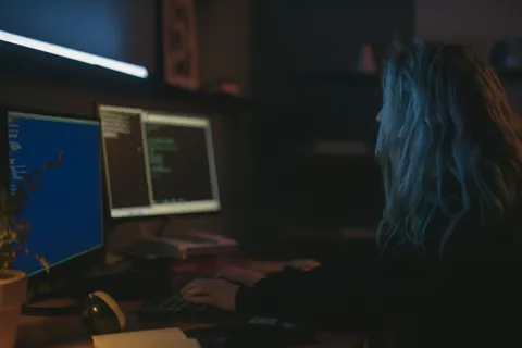 Code Screen 4K Wallpaper · technology · 3840×2560
