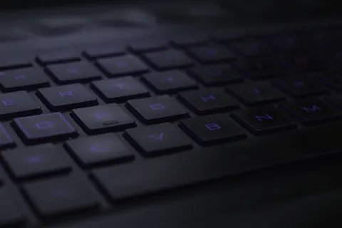 RGBキーボード 4K壁紙 · technology · 3840×2560