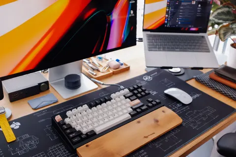 RGB-toetsenbord 4K-achtergrond · technology · 3840×2560