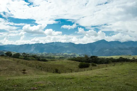 Fond d'écran Collines vertes 4K · nature · 3840×2560