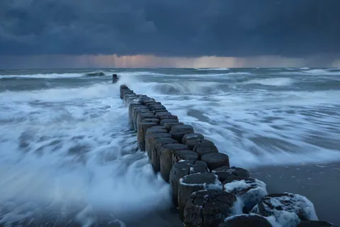 Woeste Zee 4K-achtergrond · ocean · 3840×2561