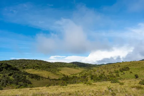 Green Hills 4K Wallpaper · nature · 3840×2560