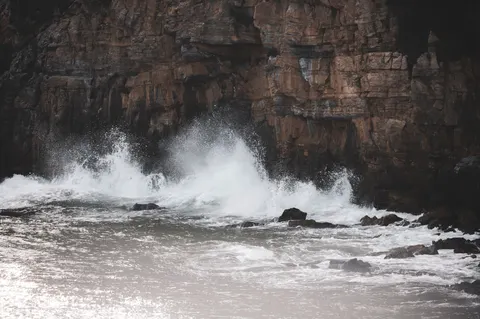 Woeste Zee 4K-achtergrond · ocean · 3840×2552