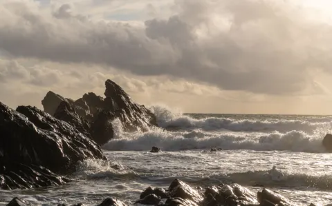 Papel de parede Mar Tempestuoso 4K · ocean · 3840×2391