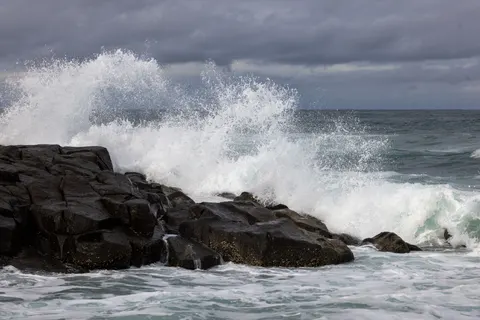 Papel de parede Mar Tempestuoso 4K · ocean · 3840×2561