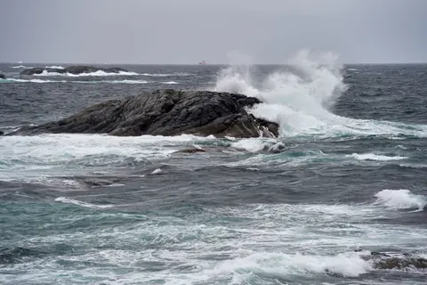 Papel de parede Mar Tempestuoso 4K · ocean · 3840×2561