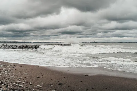 Papel de parede Mar Tempestuoso 4K · ocean · 3840×2560