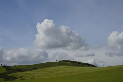 Green Hills 4K Wallpaper · nature · 3840×2560