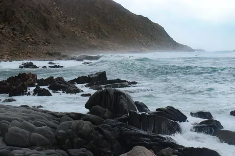Papel de parede Mar Tempestuoso 4K · ocean · 3840×2560