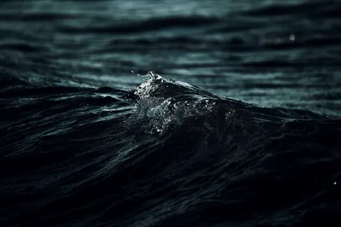 Hình nền Biển Động 4K · ocean · 3840×2560