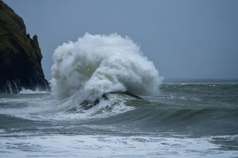 Woeste Zee 4K-achtergrond · ocean · 3840×2560