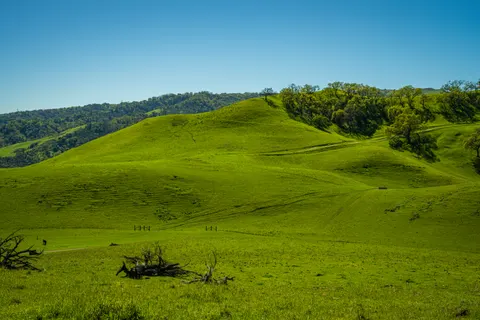 Green Hills 4K Wallpaper · nature · 3840×2560