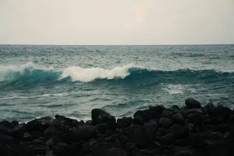 Woeste Zee 4K-achtergrond · ocean · 3840×2561