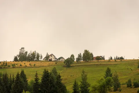 خلفية تلال خضراء بدقة 4K · nature · 3840×2560