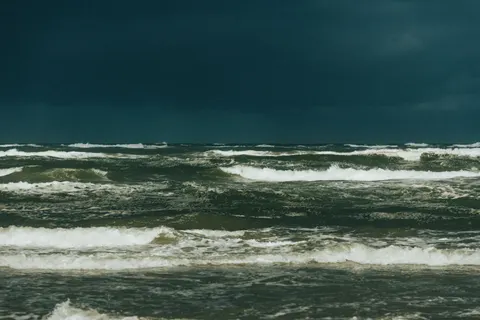 Hình nền Biển Động 4K · ocean · 3840×2560